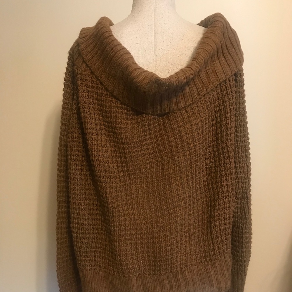 Cowl neck sweater - Picture 2 of 3